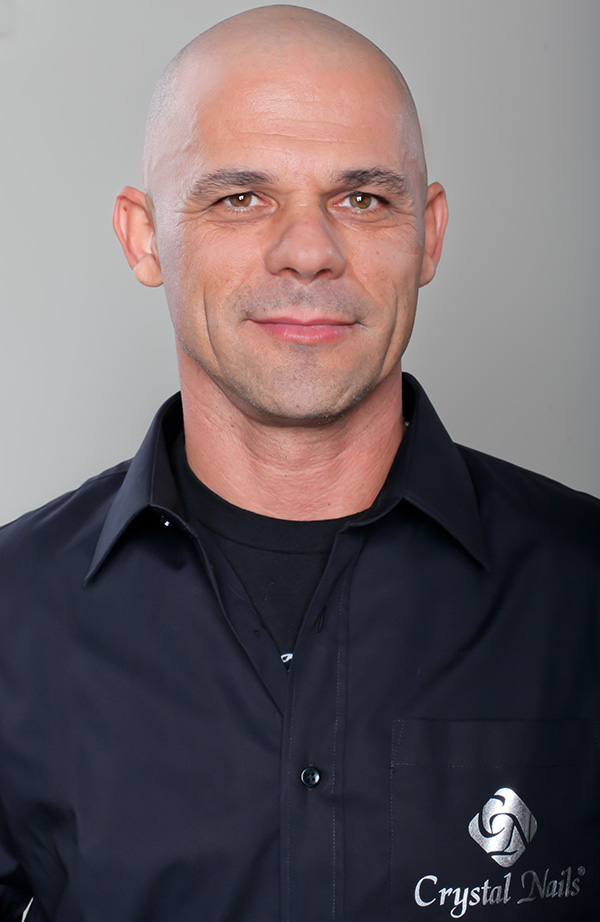 Bugya László - Körömfutár